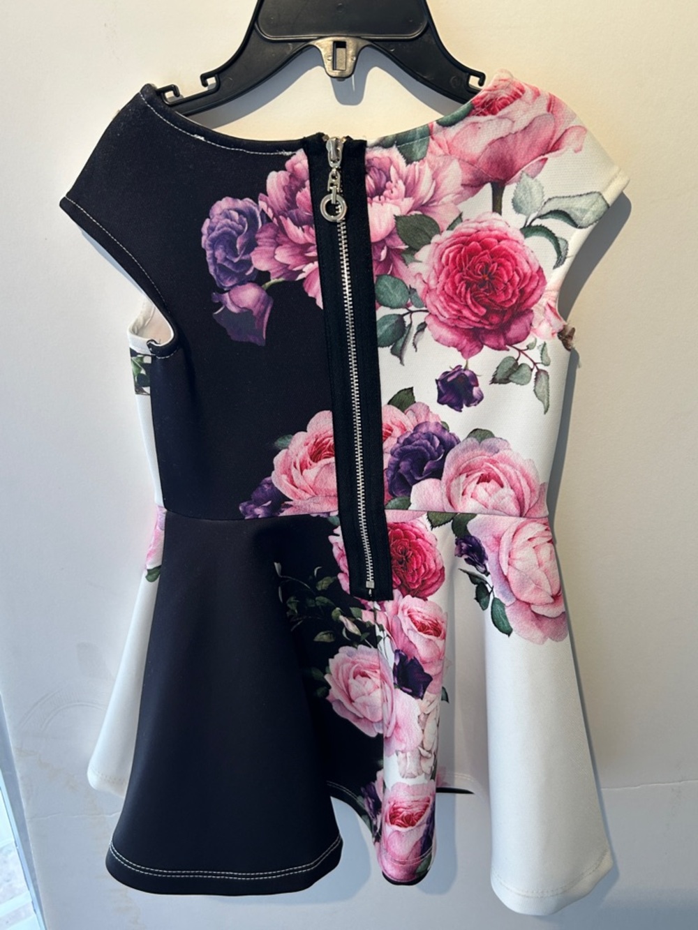 Hannah Banana embroidered Black & White Floral Peplum Dress with Pink Roses. NWT - Picture 2 of 4